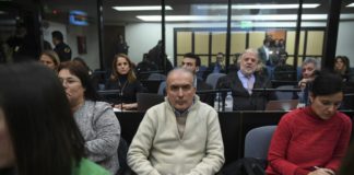 Exviceministro argentino atrapado con millonario botín, condenado a seis años