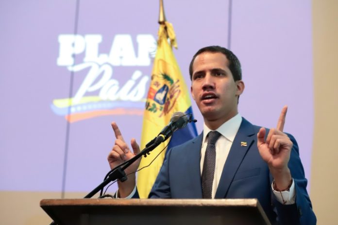 Guaidó pide a Colombia investigar presuntos hechos de corrupción de sus colaboradores