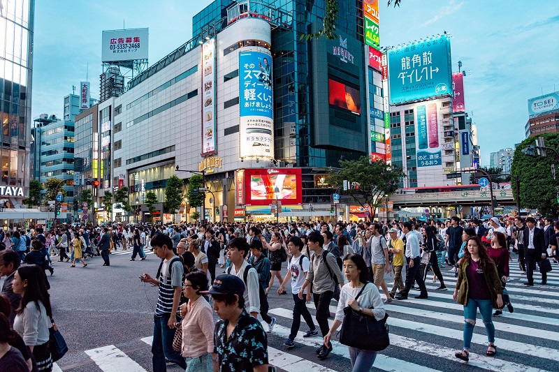 Japón lucha por adaptarse a la creciente ola turística a un año de los JJOO