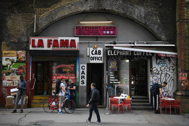 Mercados latinos de Londres luchan por sobrevivir a la gentrificación 