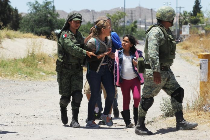 México envía casi 15.000 uniformados a frontera con EEUU por migrantes