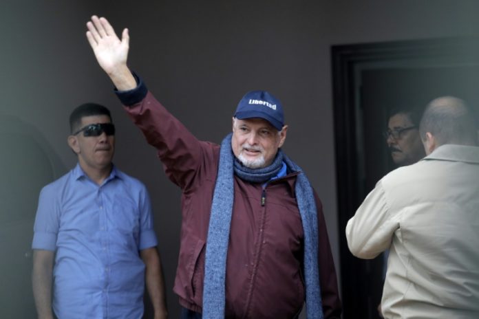 Tribunal excarcela a expresidente Martinelli tras un año detenido en Panamá