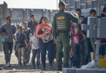 Trump señala avance, pero insuficiente, en diálogo con México por aranceles