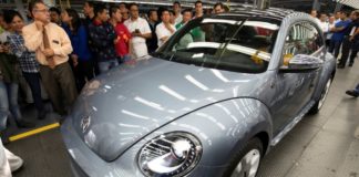 Adiós al Beetle, el último escarabajo salió de una fábrica VW en México