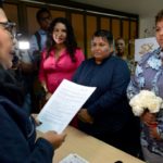 Dos mujeres remueven la tradición en Ecuador con el primer matrimonio igualitario