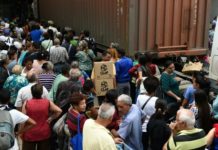 "una red de corrupción" en el programa CLAP de subsidios alimentarios del gobierno de Venezuela
