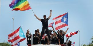 Miles exigen renuncia del gobernador de Puerto Rico en décimo día de protestas