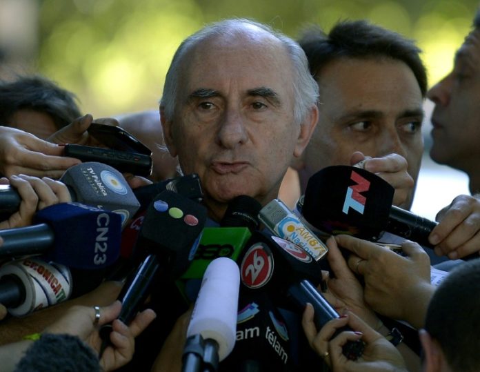 Murió De la Rúa, el presidente que cayó durante la peor crisis argentina