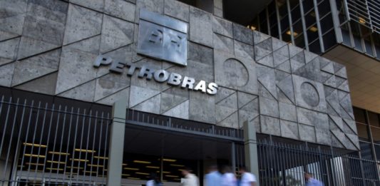 Petrobras privatiza su filial de distribución de crudo en Brasil