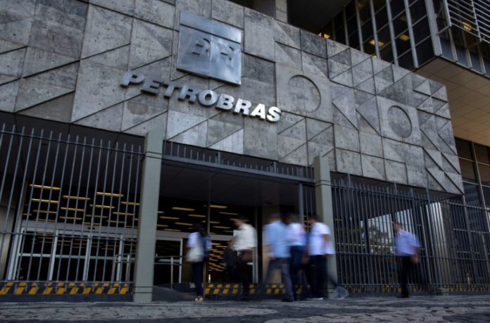 Petrobras privatiza su filial de distribución de crudo en Brasil