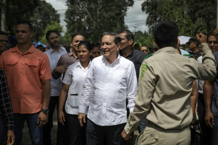 Presidente de Panamá viaja a EEUU para mejorar imagen internacional del país