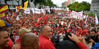 Seguidores de Maduro se movilizan en rechazo a 'sesgado' informe de DDHH de Bachelet