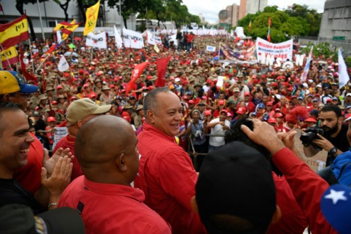 Seguidores de Maduro se movilizan en rechazo a 'sesgado' informe de DDHH de Bachelet