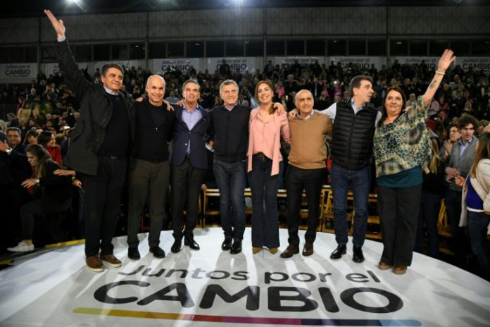 Argentina acude a primarias, ensayo de elecciones presidenciales