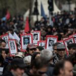 A los 46 años del golpe de Pinochet, multitudinaria marcha en recuerdo de sus víctimas