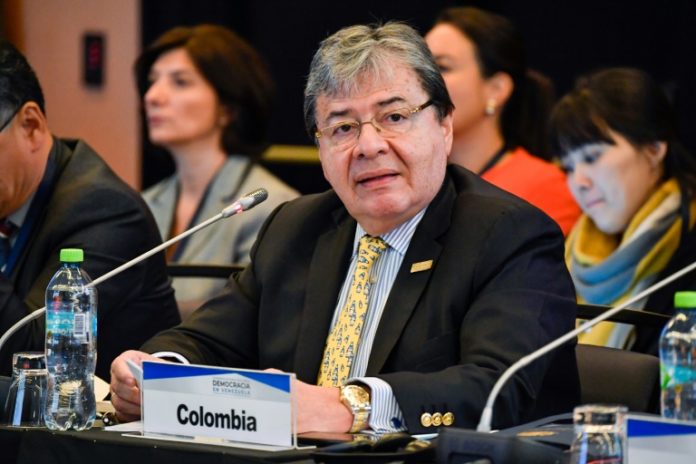 Colombia está lista para defender su soberanía ante "amenazas" de Venezuela