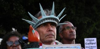 El gobierno de Trump vuelve a recortar la acogida de refugiados en EEUU