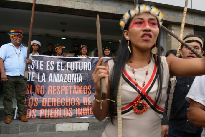 Indígenas de Ecuador piden proteger la selva de explotación e incendios
