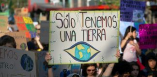 Masiva marcha en Chile protesta contra la crisis climática en el mundo