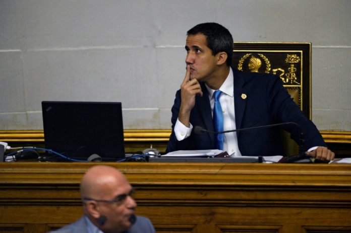 Parlamento venezolano ratifica a Guaidó como presidente encargado hasta que 