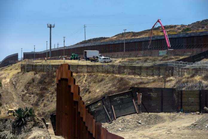Pentágono libera USD 3.600 millones para muro en la frontera con México