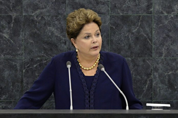 Rousseff tachó de 