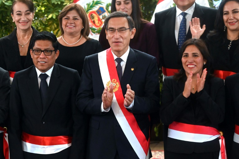 90% de los peruanos apoya disolución del Congreso
