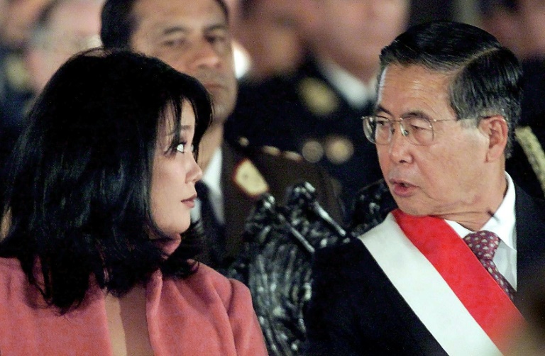 Alberto y Keiko Fujimori ven desde prisión el desplome de su fuerza política en Perú