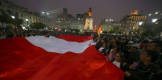 Corte peruana dirá el 29 de octubre si acepta demanda contra cierre del Congreso