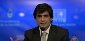 Ministro recomienda una renegociación 'rápida y amigable' de la deuda argentina
