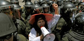 Morales "segurísimo" de ganar en Bolivia; Mesa llama a "movilización permanente"