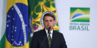 "Denuncias de fraude" en comicios de Bolivia causaron renuncia de Morales, dice Bolsonaro