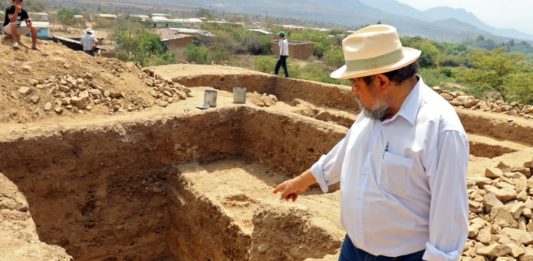 Descubren en Perú templo megalítico de 3.000 años de culto al agua