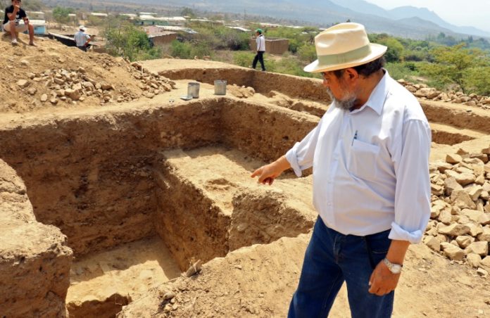 Descubren en Perú templo megalítico de 3.000 años de culto al agua