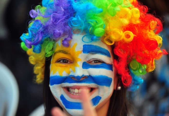 En una América Latina en llamas, Uruguay recibe en paz resultado de elecciones