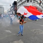 Gobierno panameño estudia cambios a su reforma constitucional tras protestas