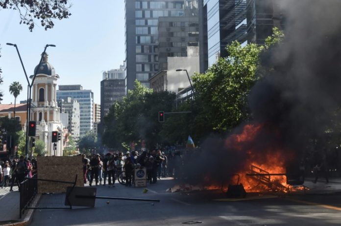 Las protestas en Chile llegan hasta los barrios ricos de Santiago