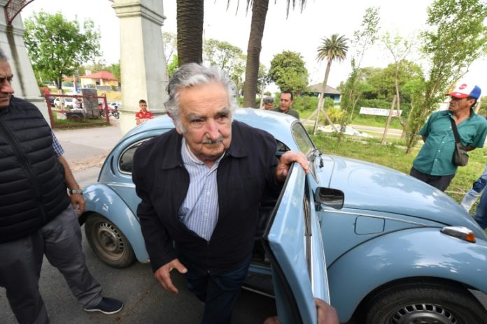 Mujica será ministro si el oficialismo uruguayo vence en el balotaje