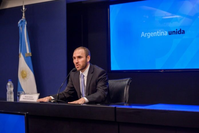 Argentina aumenta impuestos para enfrentar una 
