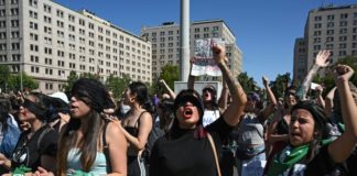 El violador eres tú, el mensaje feminista en las calles de Chile