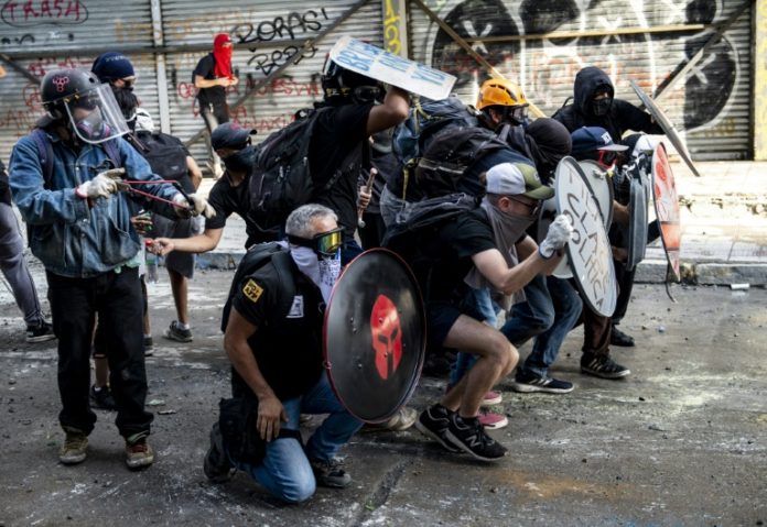 Violentos disturbios en nueva protesta en Chile 50 días después del estallido social