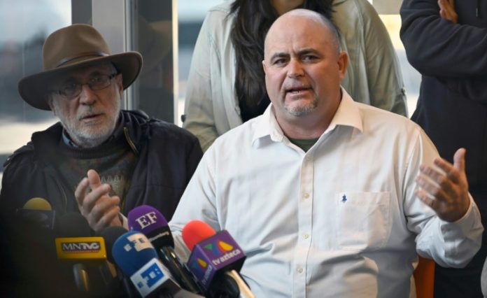 Activistas y familiares de víctimas convocan a caravana contra la violencia en México Activistas y familiares de víctimas convocan a caravana contra la violencia en México