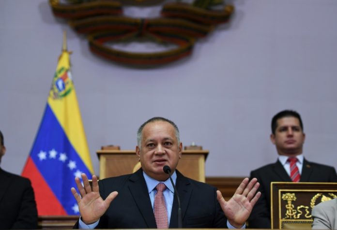 Chavismo se lava las manos en pugna Guaidó-Parra y promete elecciones al Parlamento