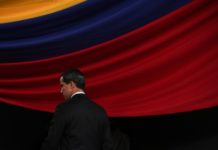 Guaidó desafía prohibición de salida de Venezuela para reunirse con Pompeo en Colombia