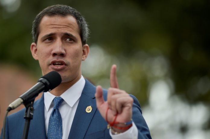 uaidó se reúne con Boris Johnson, cuyo gobierno pide que "se rindan cuentas" en Venezuela