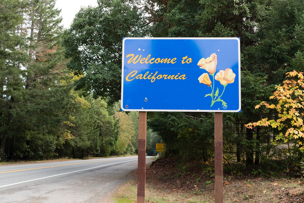 cartel de bienvenida a California