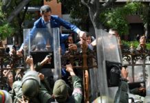 Reacciones a la convulsa jornada parlamentaria en Venezuela