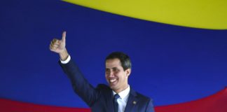 Un Parlamento, dos presidentes Guaidó y un rival proclamados a la vez jefes legislativos