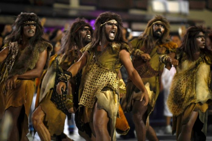 El carnaval de Rio arranca con un fastuoso mensaje de tolerancia