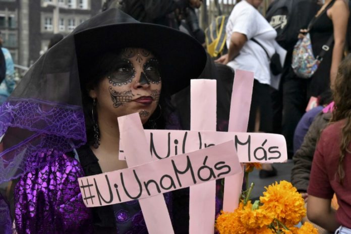 Fiscalía de México propone polémica reforma que elimina delito de feminicidio